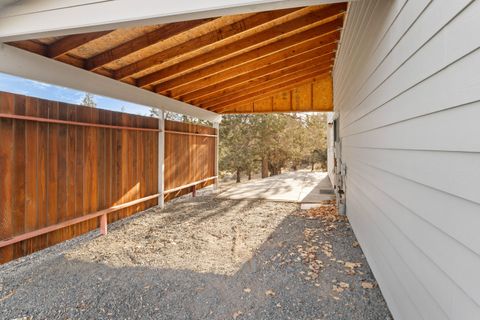 Tiny photo for 2790 NW Lynch Lane, Redmond, OR 97756 (MLS # 220211934)