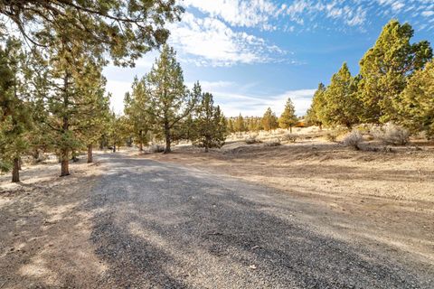 Tiny photo for 2790 NW Lynch Lane, Redmond, OR 97756 (MLS # 220211934)