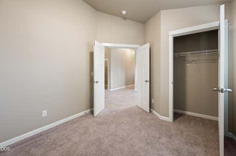 Tiny photo for 21301 Oconnor Way, Bend, OR 97701 (MLS # 220223220)
