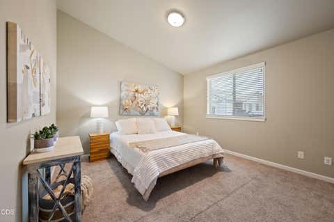 Tiny photo for 21301 Oconnor Way, Bend, OR 97701 (MLS # 220223220)