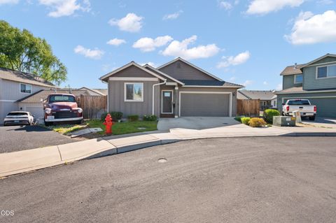 Photo of 21301 Oconnor Way, Bend, OR 97701 (MLS # 220223220)