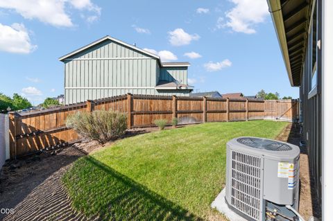 Tiny photo for 21301 Oconnor Way, Bend, OR 97701 (MLS # 220223220)