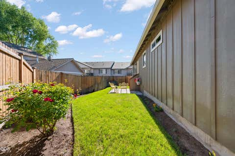 Tiny photo for 21301 Oconnor Way, Bend, OR 97701 (MLS # 220223220)