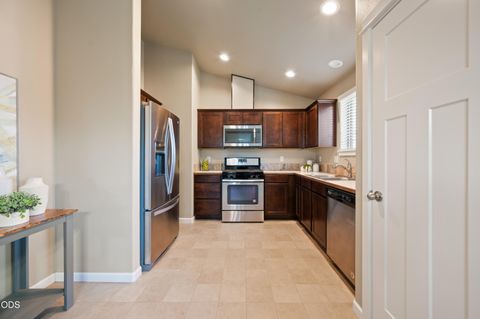 Tiny photo for 21301 Oconnor Way, Bend, OR 97701 (MLS # 220223220)