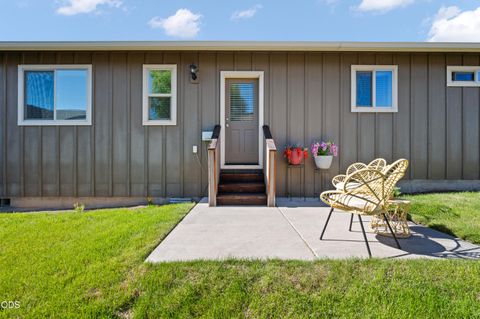 Tiny photo for 21301 Oconnor Way, Bend, OR 97701 (MLS # 220223220)