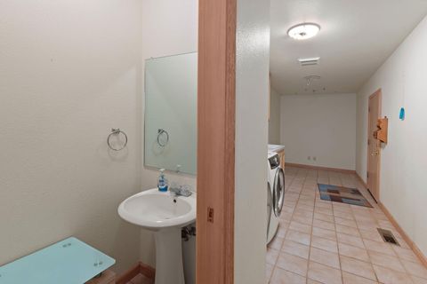 Tiny photo for 7118 Redthorne Road, Rogue River, OR 97537 (MLS # 220211543)