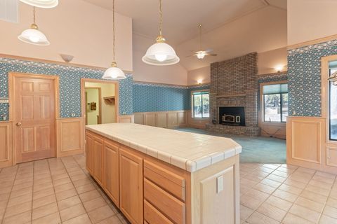 Tiny photo for 7118 Redthorne Road, Rogue River, OR 97537 (MLS # 220211543)