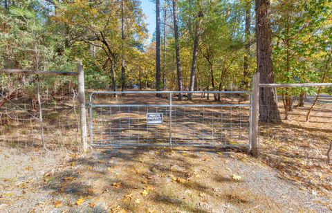 Tiny photo for 7118 Redthorne Road, Rogue River, OR 97537 (MLS # 220211543)