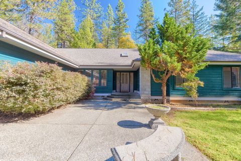 Tiny photo for 7118 Redthorne Road, Rogue River, OR 97537 (MLS # 220211543)