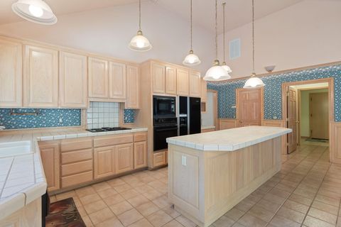 Tiny photo for 7118 Redthorne Road, Rogue River, OR 97537 (MLS # 220211543)