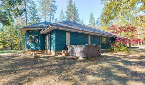 Tiny photo for 7118 Redthorne Road, Rogue River, OR 97537 (MLS # 220211543)