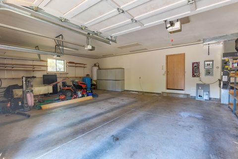 Tiny photo for 7118 Redthorne Road, Rogue River, OR 97537 (MLS # 220211543)