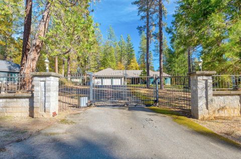 Tiny photo for 7118 Redthorne Road, Rogue River, OR 97537 (MLS # 220211543)