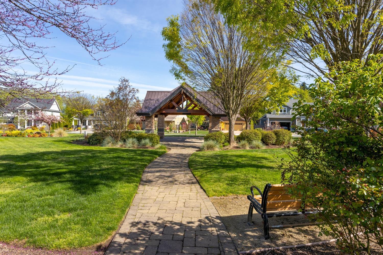 Vineyard View - Residential
