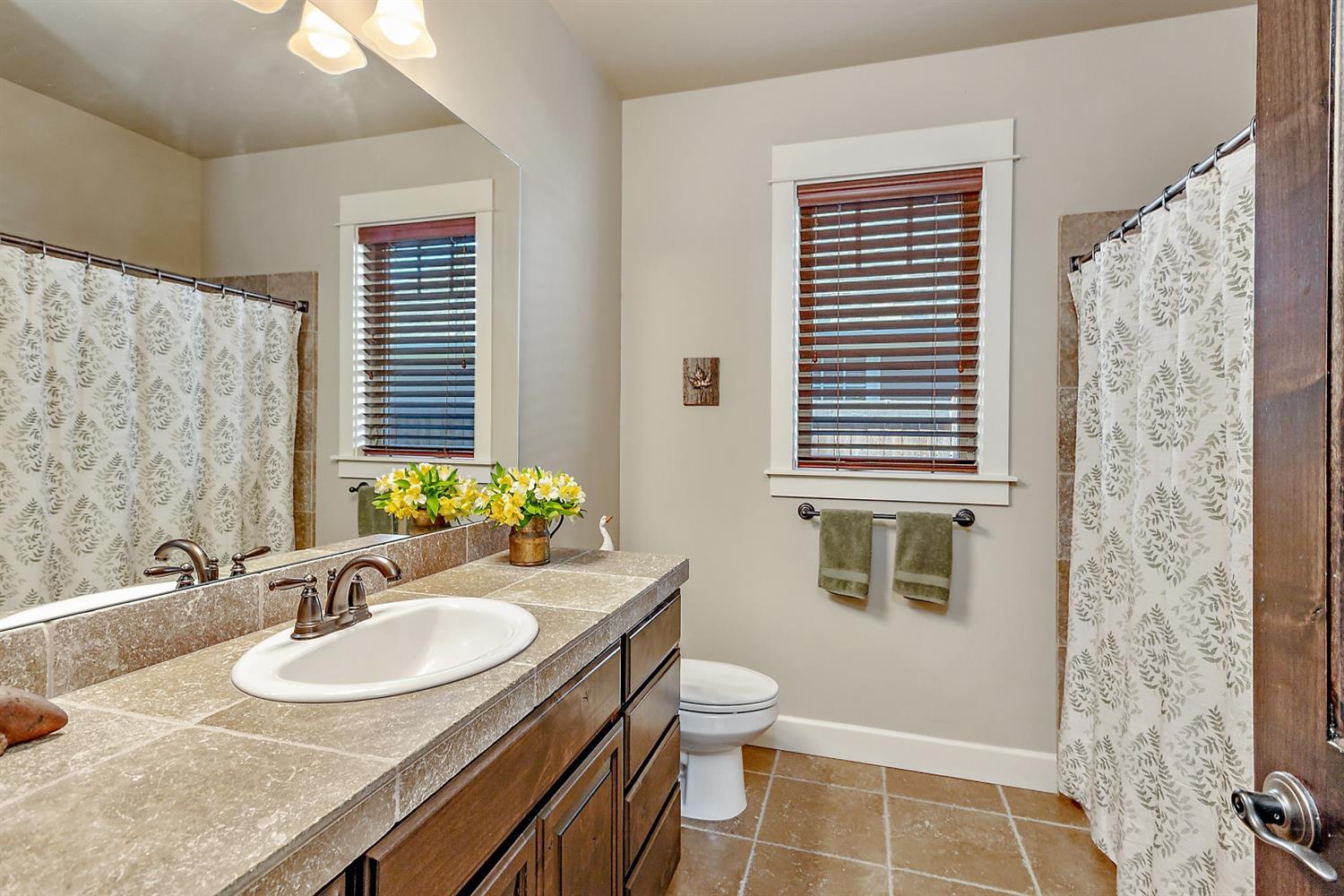 Vineyard View - Residential
