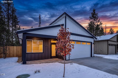 Tiny photo for 16639 Neil Lane #Lot 14, La Pine, OR 97739 (MLS # 220229945)