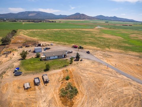Tiny photo for 11705 SW Shumway Road, Powell Butte, OR 97753 (MLS # 220208676)