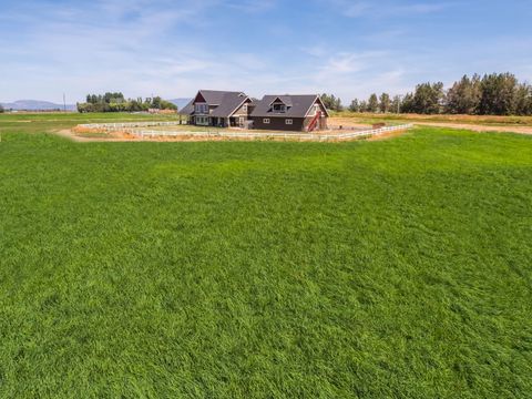 Tiny photo for 11705 SW Shumway Road, Powell Butte, OR 97753 (MLS # 220208676)