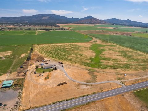 Tiny photo for 11705 SW Shumway Road, Powell Butte, OR 97753 (MLS # 220208676)