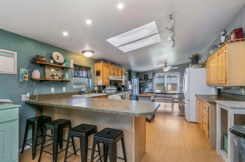 Tiny photo for 11705 SW Shumway Road, Powell Butte, OR 97753 (MLS # 220208676)