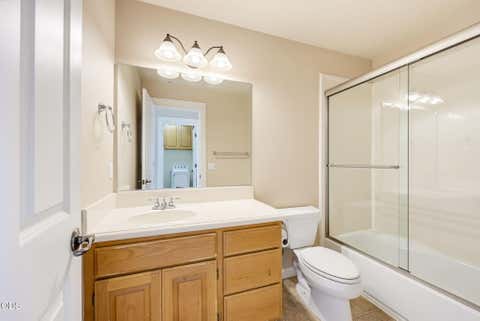 Tiny photo for 2234 Dollarhide Way, Ashland, OR 97520 (MLS # 220227296)