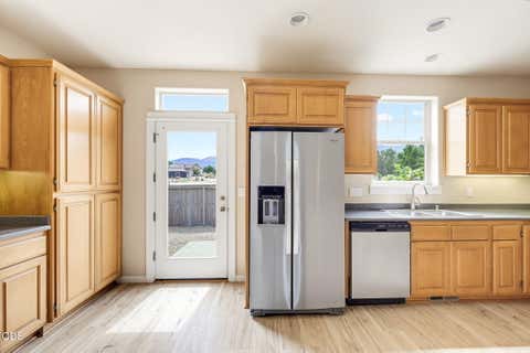Tiny photo for 2234 Dollarhide Way, Ashland, OR 97520 (MLS # 220227296)