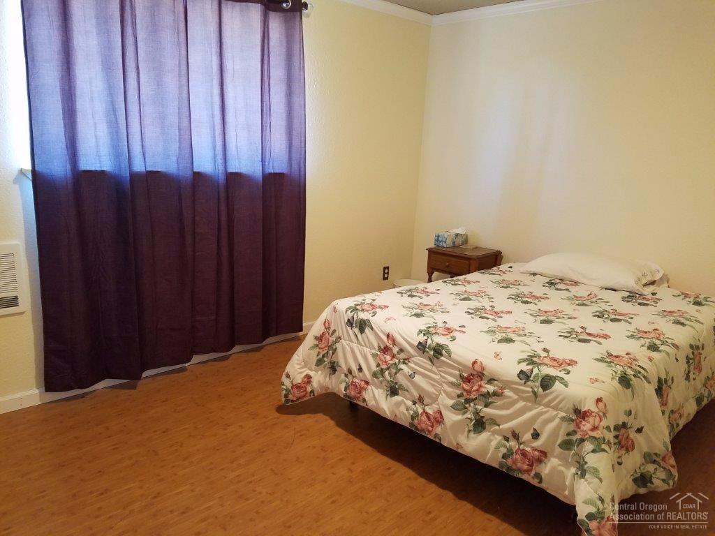 Janela Court - Residential