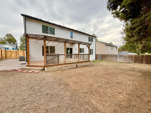 Tiny photo for 5135 Hickory Lane, Klamath Falls, OR 97601 (MLS # 220211202)