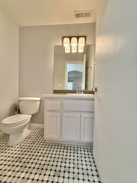 Tiny photo for 5135 Hickory Lane, Klamath Falls, OR 97601 (MLS # 220211202)