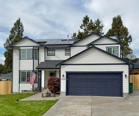 Photo of 5135 Hickory Lane, Klamath Falls, OR 97601 (MLS # 220211202) Photo of 5135 Hickory Lane, Klamath Falls, OR 97601 (MLS # 220211202)
