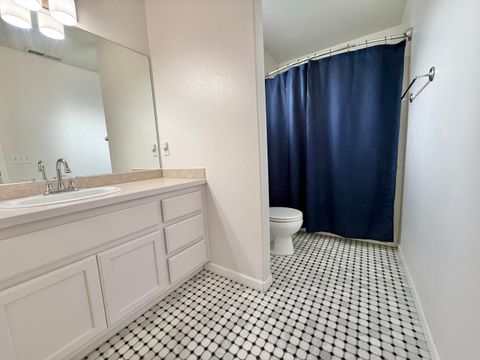 Tiny photo for 5135 Hickory Lane, Klamath Falls, OR 97601 (MLS # 220211202)