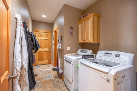 Tiny photo for 51439 Morson Street, La Pine, OR 97739 (MLS # 220218917)
