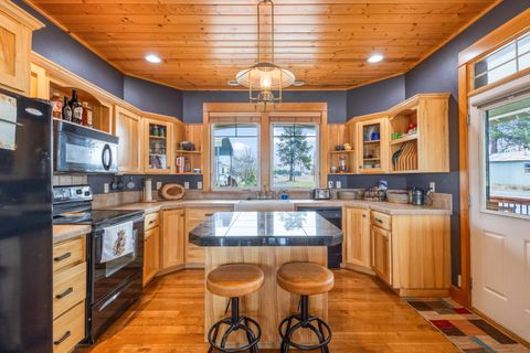 Tiny photo for 51439 Morson Street, La Pine, OR 97739 (MLS # 220218917)