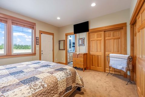 Tiny photo for 51439 Morson Street, La Pine, OR 97739 (MLS # 220218917)