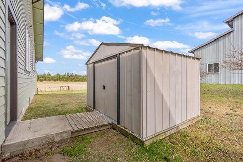 Tiny photo for 51439 Morson Street, La Pine, OR 97739 (MLS # 220218917)