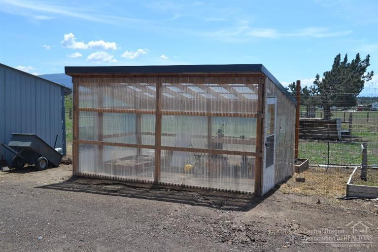 Twin Lakes Ranch - Residential