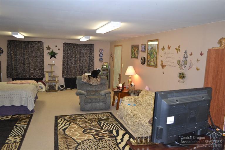 Twin Lakes Ranch - Residential