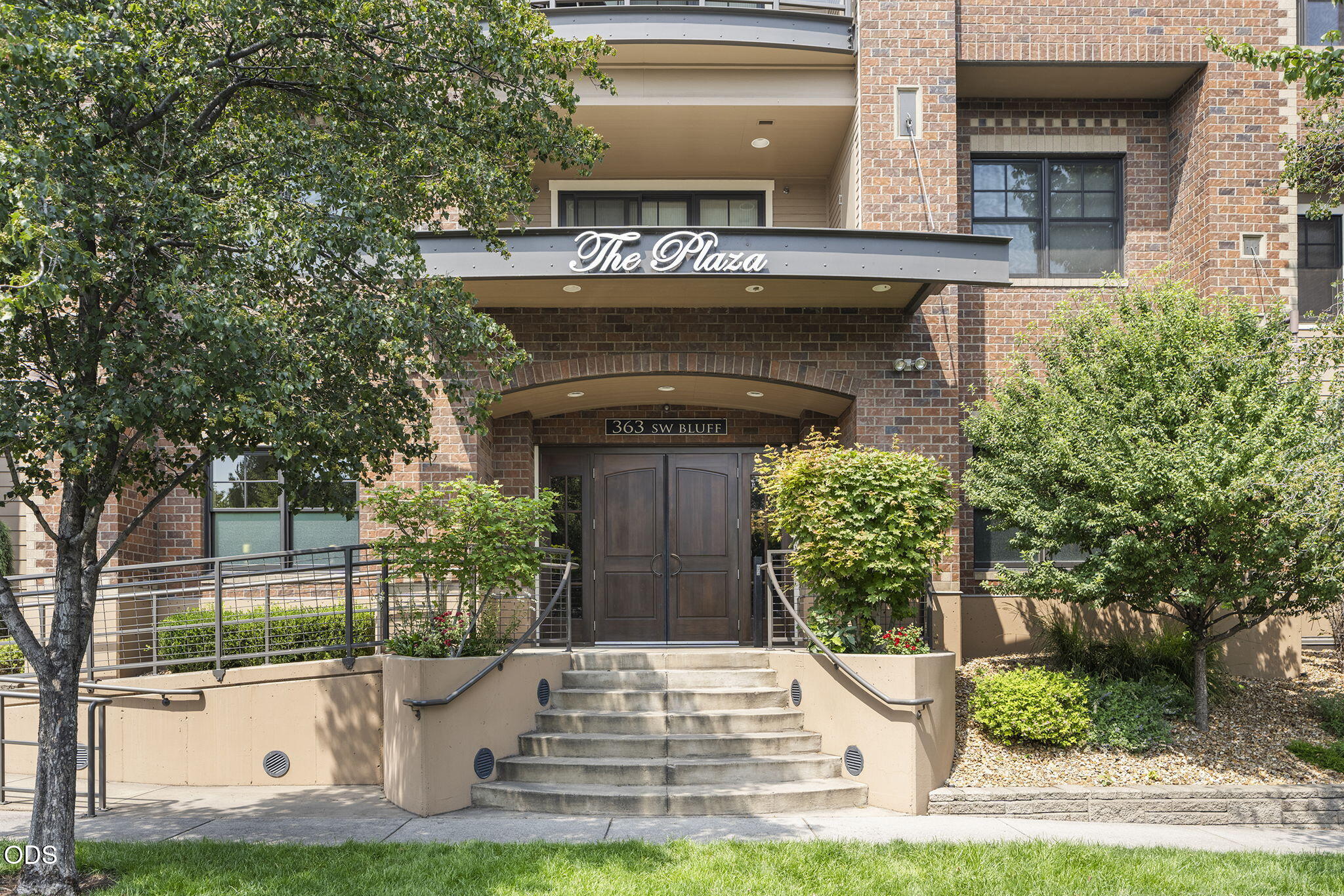 363 SW Bluff Drive 101