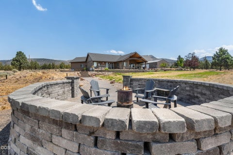Tiny photo for 13601 SW Harrison Way, Powell Butte, OR 97753 (MLS # 220225523)
