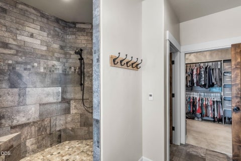 Tiny photo for 13601 SW Harrison Way, Powell Butte, OR 97753 (MLS # 220225523)
