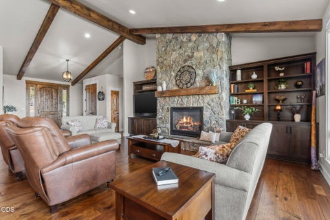 Tiny photo for 13601 SW Harrison Way, Powell Butte, OR 97753 (MLS # 220225523)