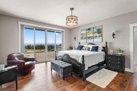 Tiny photo for 13601 SW Harrison Way, Powell Butte, OR 97753 (MLS # 220225523)