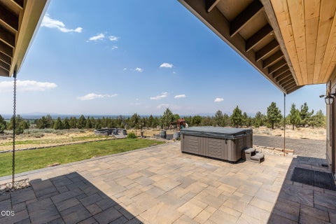 Tiny photo for 13601 SW Harrison Way, Powell Butte, OR 97753 (MLS # 220225523)