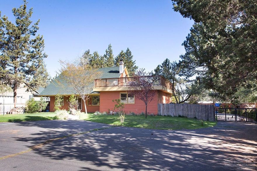 Rare 4b/3b, 2470 sq ft home on a beautifully manicured .28 acre lot in the heart of SW Bend. Recently remodeled, this open great room boasts expansive vaulted ceiling, ceiling fan & wood accents. Modern kitchen w/stainless appliances, hardwoods, granite countertops, & island space Plenty of outdoor living space, roof top deck, fenced yard, & landscaped to perfection. Expansive 2 car garage w/attached shop & RV area. Seconds from the old mill, schools, restaurants, Deschutes River & trails.