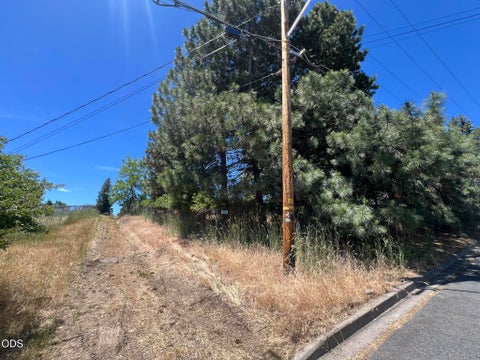 Tiny photo for 0 Angle Street #13, Klamath Falls, OR 97601 (MLS # 220222976)