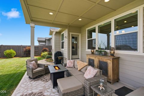 Tiny photo for 4471 SW Majestic Avenue, Redmond, OR 97756 (MLS # 220225837)