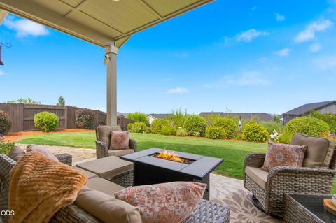 Tiny photo for 4471 SW Majestic Avenue, Redmond, OR 97756 (MLS # 220225837)