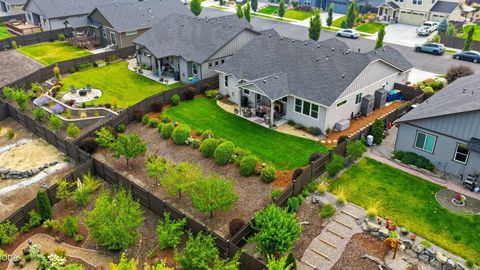 Tiny photo for 4471 SW Majestic Avenue, Redmond, OR 97756 (MLS # 220225837)