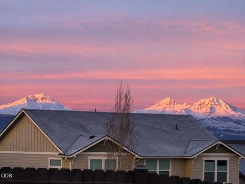 Tiny photo for 4471 SW Majestic Avenue, Redmond, OR 97756 (MLS # 220225837)