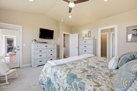 Tiny photo for 4471 SW Majestic Avenue, Redmond, OR 97756 (MLS # 220225837)